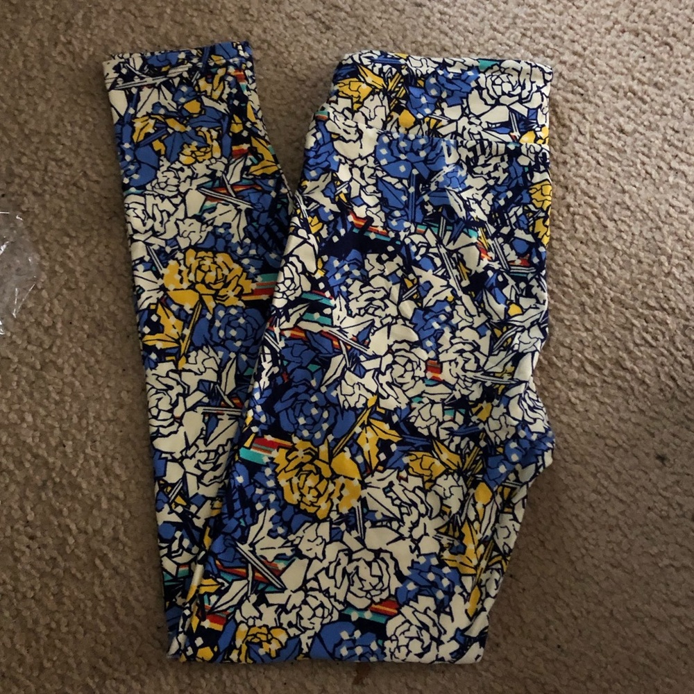 LulaRoe Leggings size OS NWT